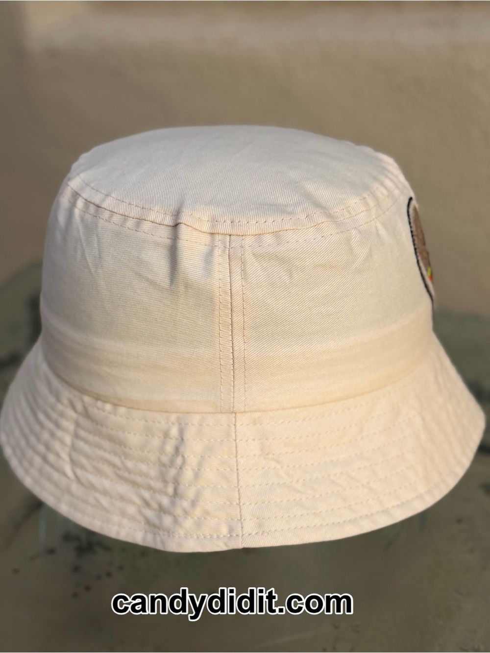 NWT Handmade Gucci Cream Bucket Hat with Heart Logo Patch - Picture 12 of 14